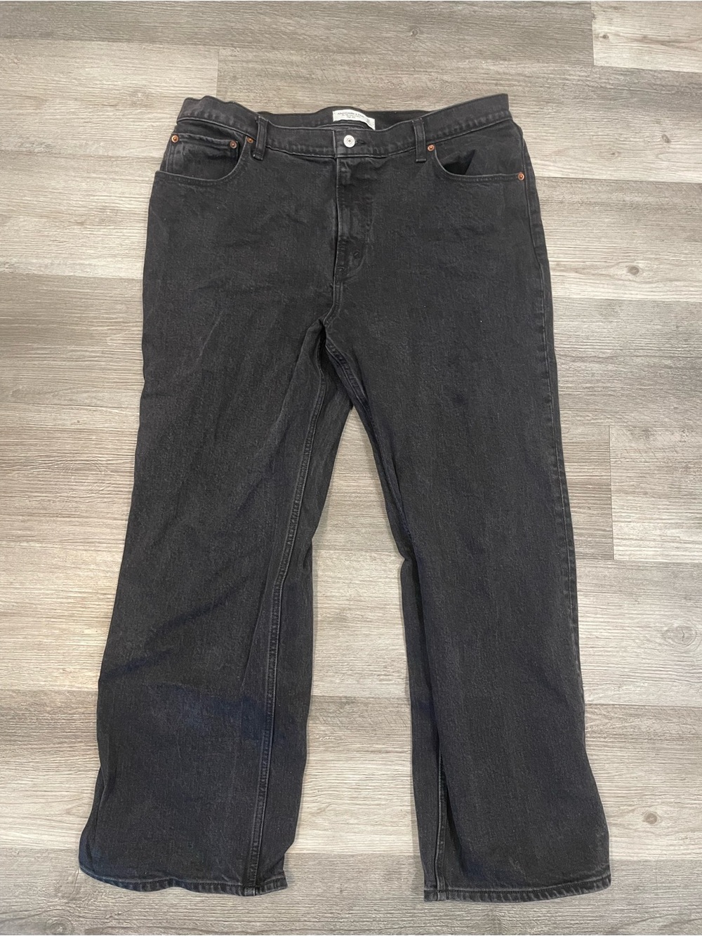 Abercrombie & Fitch Black High-Rise Relaxed Jeans